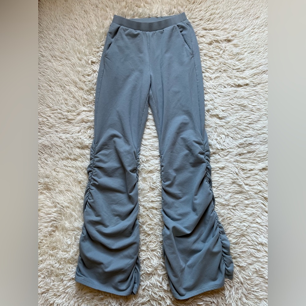 Alo Yoga Women’s Ruched Soft Sculpt Pant - Cosmic Grey